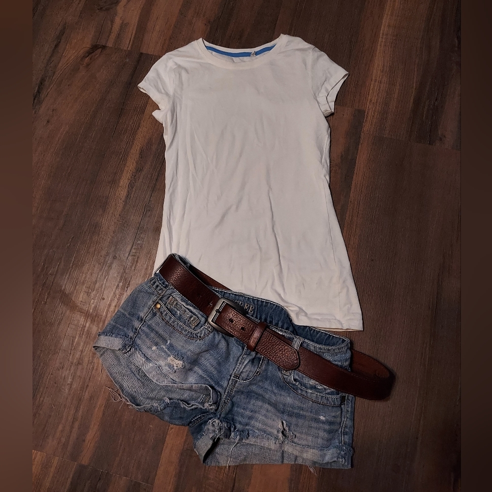 White T-shirt